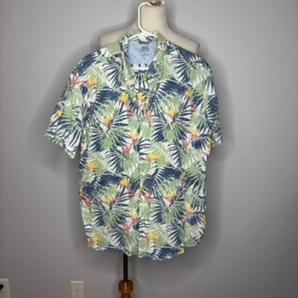 IZOD Saltwater - Hawaiian Relaxed Classics Button Down Shirt - Picture 1 of 2